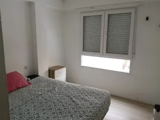 Alquilo habitacion sitio muy tranquilo y cómodo