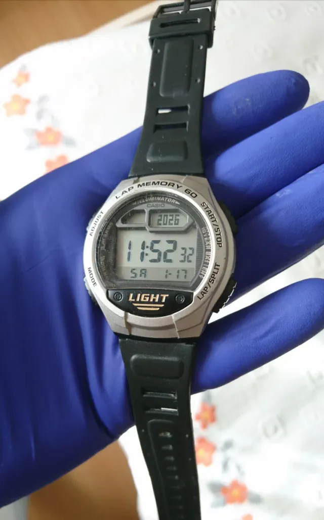 Reloj Casio W 734 Plata