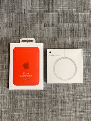Cargador MagSafe Apple + Cartera iPhone Roja
