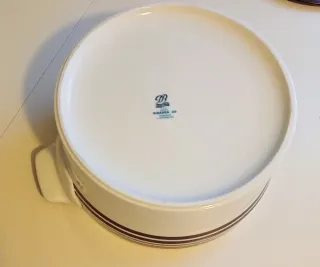 Sopera vintage porcelana con tapa