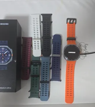 Samsung Galaxy Watch Ultra con Correas
