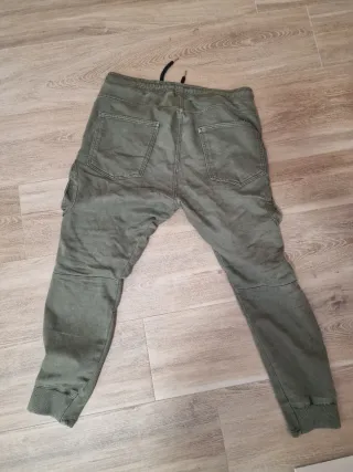 Pantalón cargo verde militar