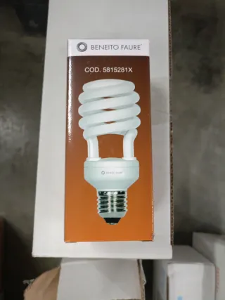 27 unidades Bombilla Fluorescente BENITO FAURE