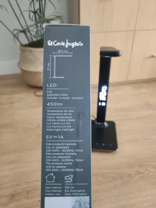 Lámpara de escritorio LED moderna