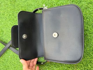 Bolso tipo bandolera Negro Guess