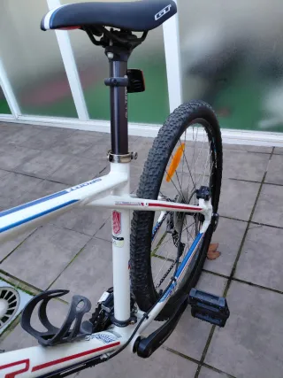 Bicicleta GT Avalanche 27.5