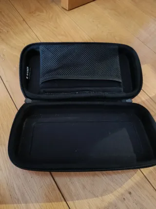 Funda Roja + Tarjeta Memoria + 2 volantes