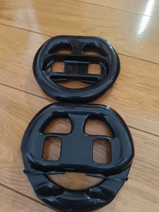 Funda Roja + Tarjeta Memoria + 2 volantes