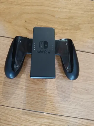 Funda Roja + Tarjeta Memoria + 2 volantes