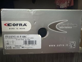 Zapatos de seguridad COFRA grises y verdes