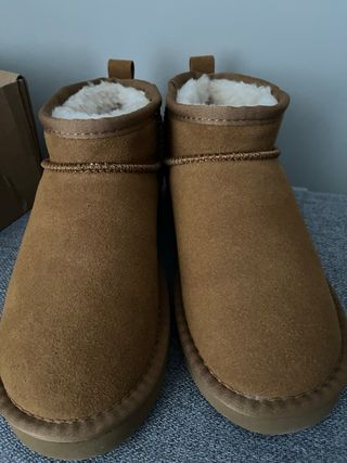Botín UGG Mini Camel Talla 38