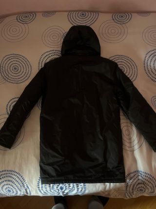 Parka Adidas Negra con Capucha