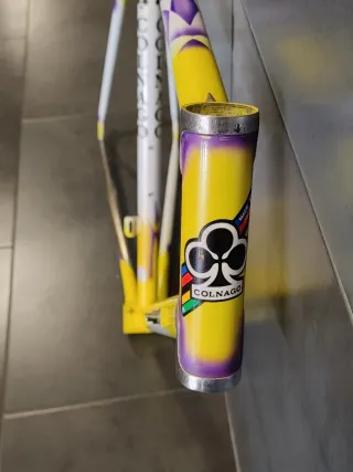 Cuadro Colnago carretera amarillo