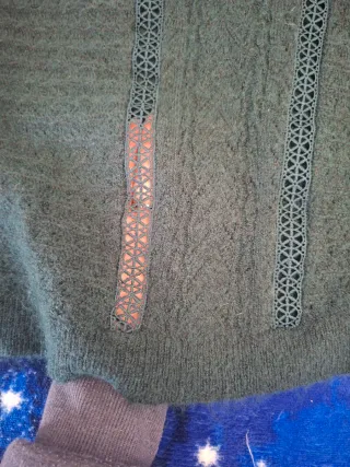 Maglione grigio con pizzo