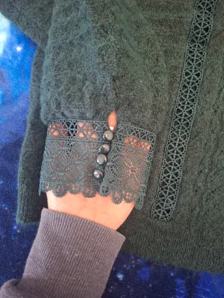 Maglione grigio con pizzo