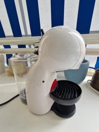 Cafetera Dolce Gusto Blanca