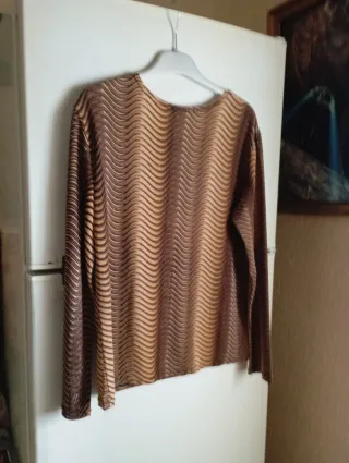 Blusa Beige y Marrón Ondulada