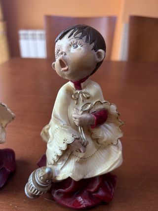 Monaguillos marmolina pintados a mano