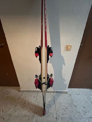 Esquís Rossignol con bastones. Medida esqui  166.