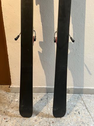Esquís Rossignol con bastones. Medida esqui  166.