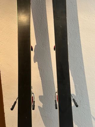 Esquís Rossignol con bastones. Medida esqui  166.