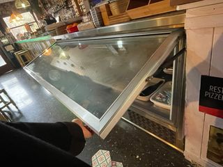 Nevera expositora refrigerada