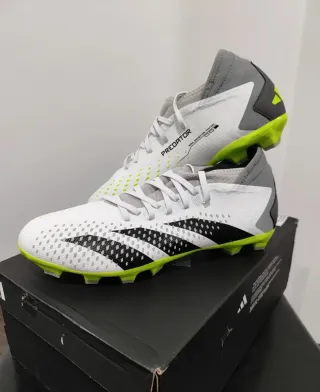 Chuteiras Futebol Adidas tamanho 40.5 novas