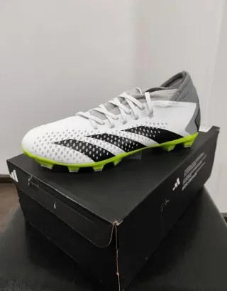 Chuteiras Futebol Adidas tamanho 40.5 novas