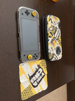 Nintendo Switch Lite Gris con Accesorios