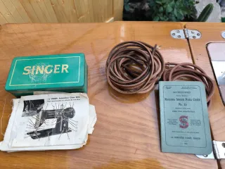 Máquina de coser Singer rosa