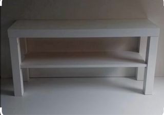 Mesa auxiliar blanca de madera