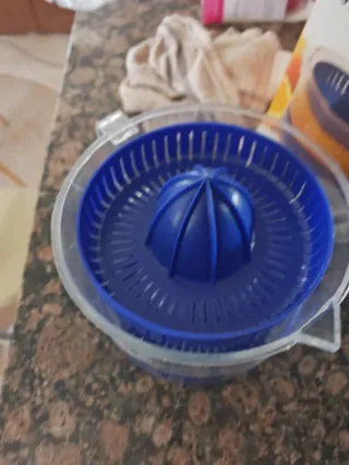 Exprimidor de zumo BROWN