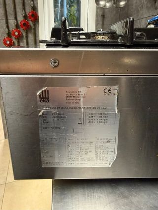 Cocina industrial gas EKA 5 fuegos