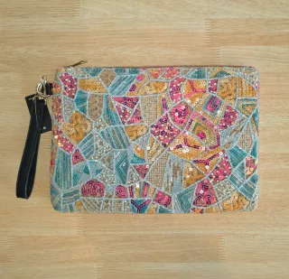 Bolso de mano con lentejuelas