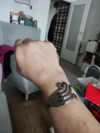 Pulsera tenedor diseño original.