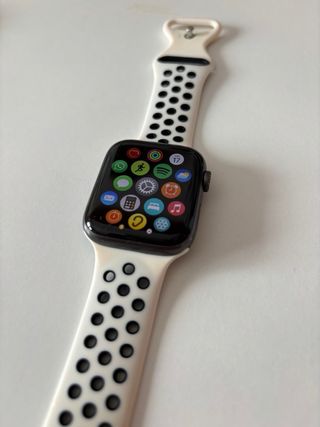 Apple Watch SE - 44mm Negro