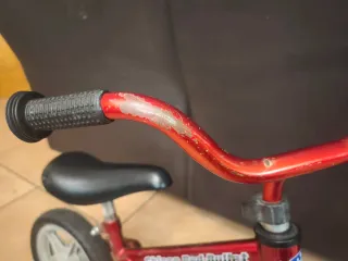 Bicicleta senza pedali Chicco Rossa