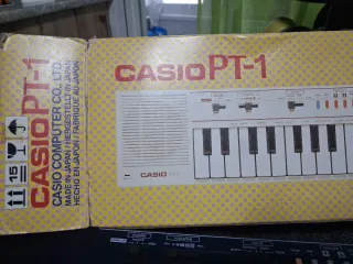Piano Casio PT-1 vintage de 1980.