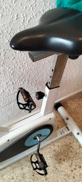 Bicicleta Estática AIRIS Fitness