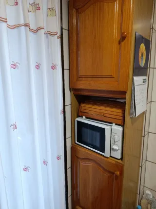 Muebles de cocina y fregadero de madera