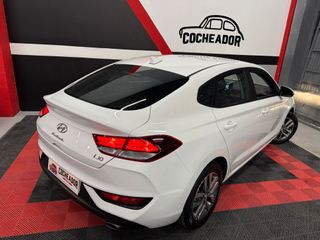Hyundai i30 2018 fastback Etiqueta C