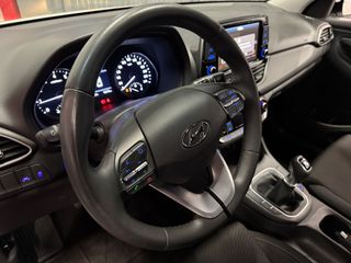 Hyundai i30 2018 fastback Etiqueta C