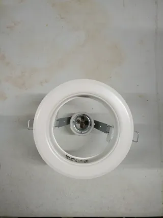 8 unidades Aro empotrable TROLL (R90) Blanco