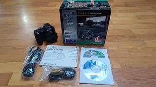 Fujifilm Finepix S2000HD (defect)