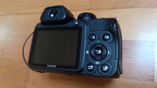 Fujifilm Finepix S2000HD (defect)
