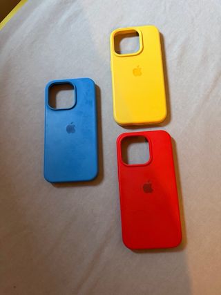 iPhone 15 Pro 128GB + 9 Fundas + Apple Watch SE