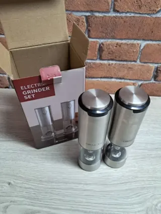 Juego de 2 molinillos de sal y pimienta eléctricos