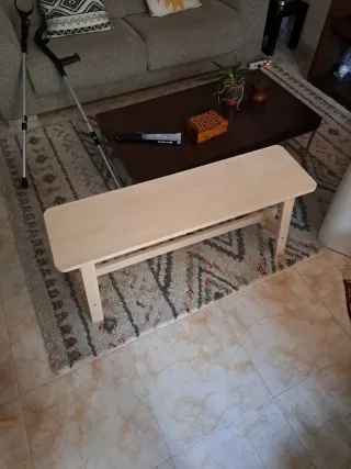 Banco de madera claro