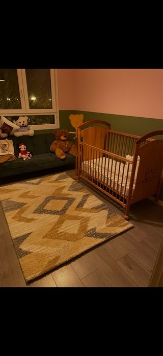 Cuna y cómoda 4 cajones + perchero