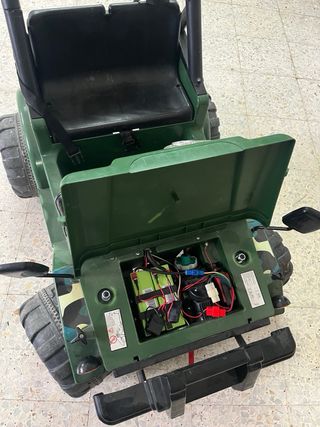 Coche eléctrico infantil todoterreno